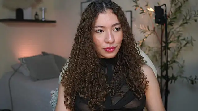 isabella-garcia- online show from 12, 7, 2026