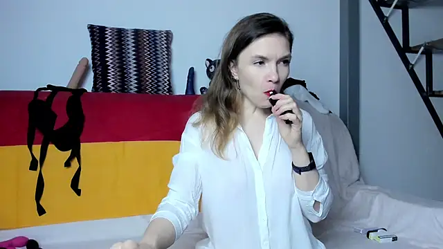 Katherine Twilight online show from 21, 2, 2025