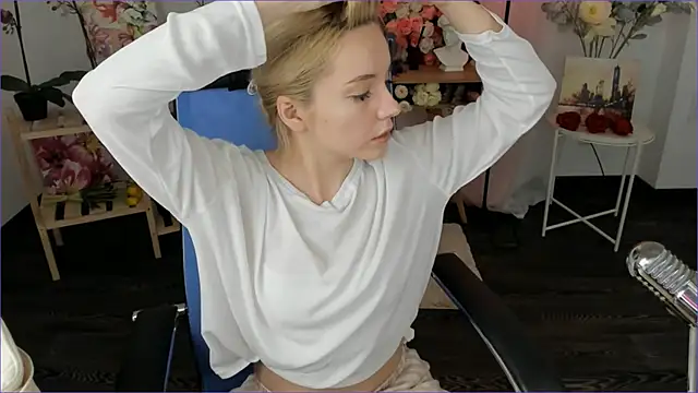 AuroraWrenfield online show from 6, 1, 2026