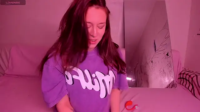 Snapshot of Lil_Foxy9 chatting on 6, 4, 2026 Lil Foxy9 online show from 6, 4, 2026