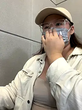 Snapshot of ariel_613 chatting on 15, 10, 2025 ariel 613 online show from 15, 10, 2025