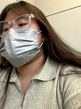 Snapshot of ariel_613 chatting on 21, 10, 2025 ariel 613 online show from 21, 10, 2025