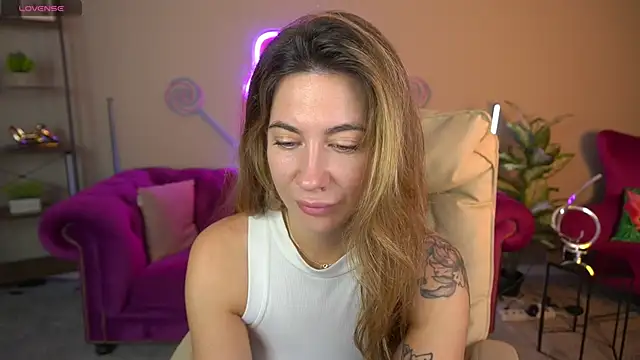 KateShanny online show from 4, 12, 2025