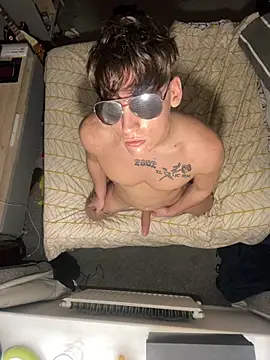 naughtyboy0124 online show from 7, 2, 2026