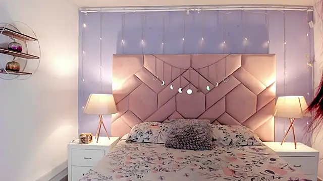 Camila Rivers online show from 13, 9, 2025