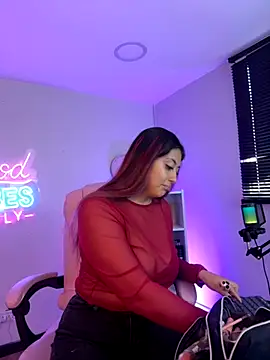 Snapshot of Aphriil__ chatting on 9, 10, 2025 Aphriil online show from 9, 10, 2025