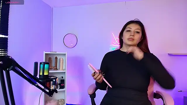 Snapshot of Aphriil__ chatting on 10, 10, 2025 Aphriil online show from 10, 10, 2025