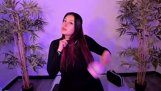 Snapshot of Aphriil__ chatting on 14, 10, 2025 Aphriil online show from 14, 10, 2025