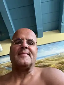 Snapshot of Renebisex chatting on 12, 9, 2025 Renebisex online show from 12, 9, 2025