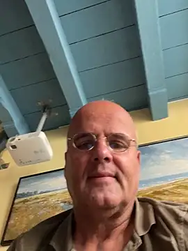 Snapshot of Renebisex chatting on 25, 9, 2025 Renebisex online show from 25, 9, 2025