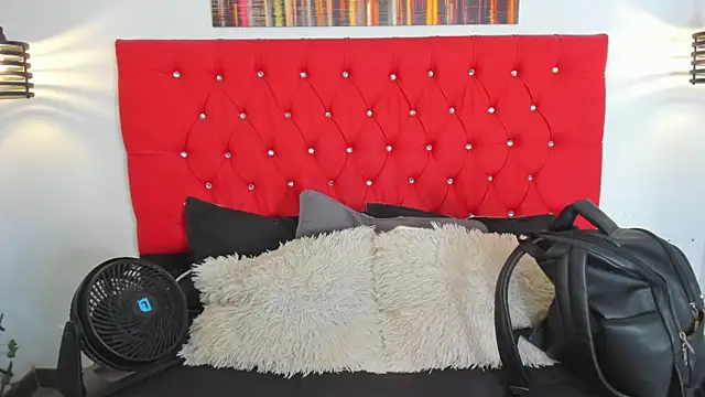 carolinacrus01 online show from 10, 9, 2025