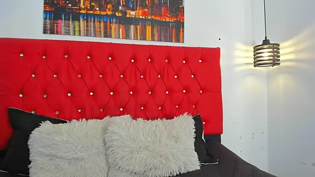 carolinacrus01 online show from 27, 2, 2026