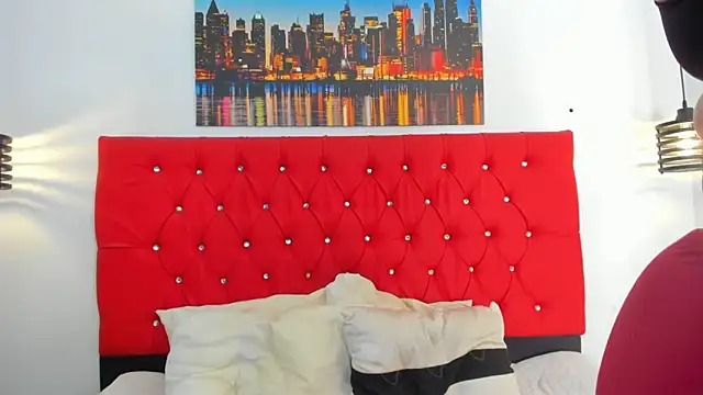 carolinacrus01 online show from 4, 3, 2026