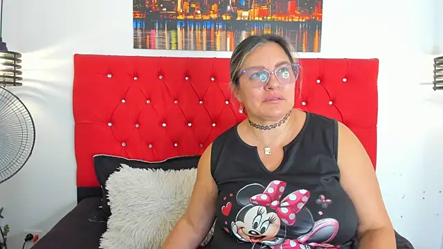 carolinacrus01 online show from 17, 3, 2026