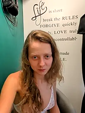 Eveline Beauty Kitty online show from 28, 7, 2026