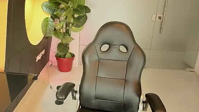 LiLLiAnderson online show from 21, 9, 2025