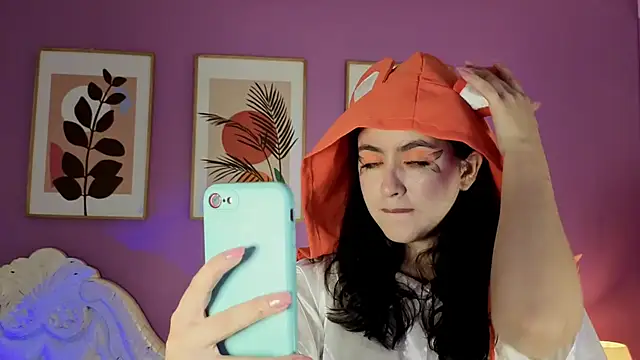 LiLLiAnderson online show from 7, 10, 2025