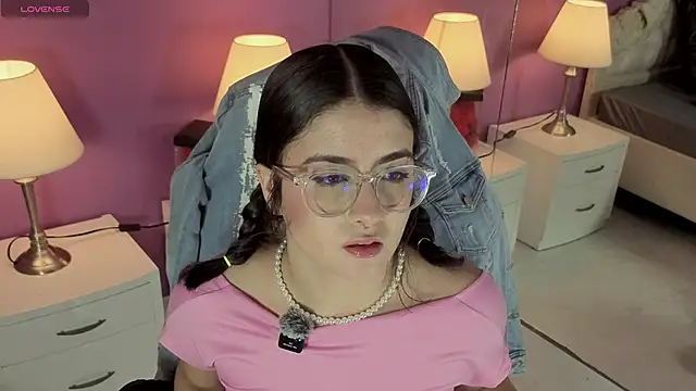 LiLLiAnderson online show from 8, 2, 2026