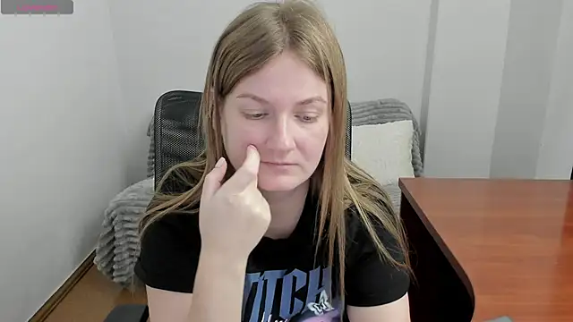 Alisha Skyes online show from 5, 12, 2025