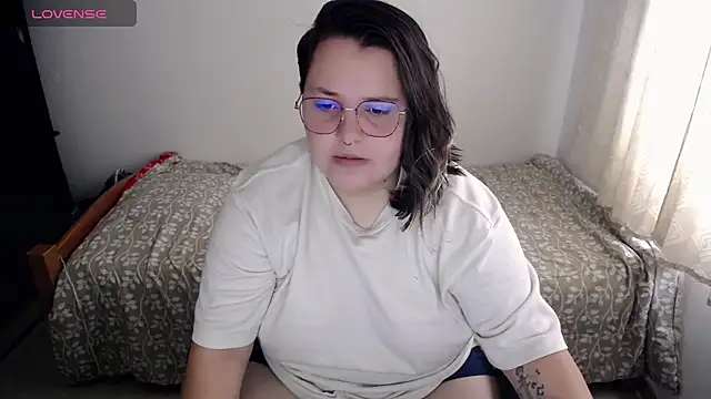 Snapshot of bl3ak_1 chatting on 22, 10, 2025 bl3ak 1 online show from 22, 10, 2025