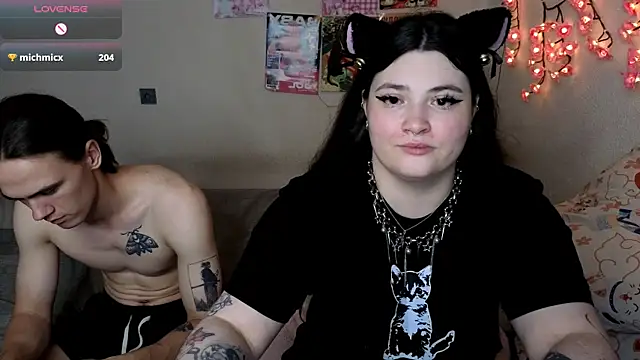Snapshot of mirana_blade chatting on 23, 7, 2026 mirana blade online show from 23, 7, 2026