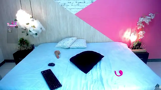 sophia brunette  online show from 14, 1, 2026