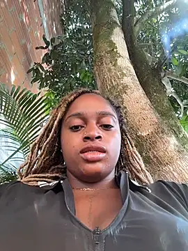 Snapshot of darle_volant chatting on 8, 7, 2026 darle volant online show from 8, 7, 2026