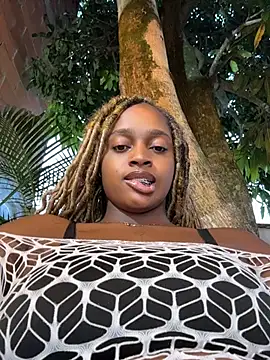 Snapshot of darle_volant chatting on 9, 7, 2026 darle volant online show from 9, 7, 2026