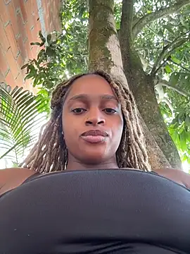 Snapshot of darle_volant chatting on 15, 7, 2026 darle volant online show from 15, 7, 2026