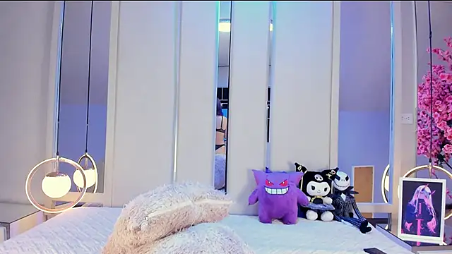 VesperVelvet online show from 1, 11, 2025