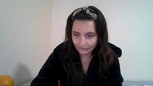 Snapshot of DInaraXRose chatting on 3, 10, 2025 DInaraXRose online show from 3, 10, 2025