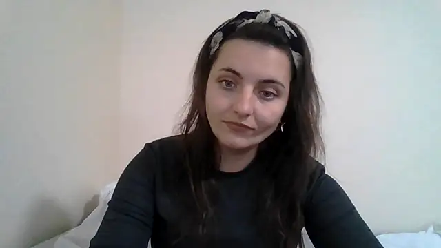 Snapshot of DInaraXRose chatting on 9, 10, 2025 DInaraXRose online show from 9, 10, 2025