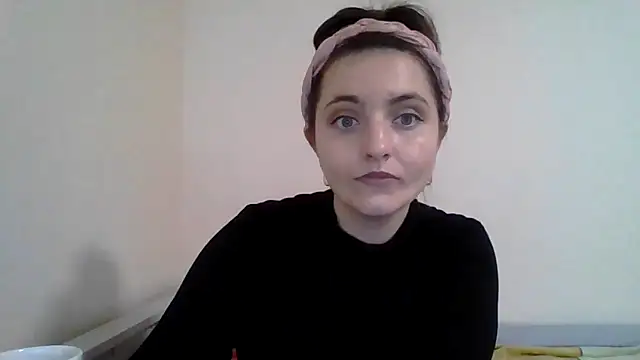 Snapshot of DInaraXRose chatting on 27, 11, 2025 DInaraXRose online show from 27, 11, 2025