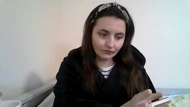 Snapshot of DInaraXRose chatting on 3, 12, 2025 DInaraXRose online show from 3, 12, 2025