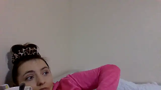 Snapshot of DInaraXRose chatting on 14, 1, 2026 DInaraXRose online show from 14, 1, 2026