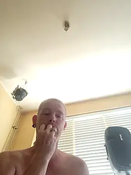 Snapshot of piercingpik chatting on 29, 6, 2026 piercingpik online show from 29, 6, 2026