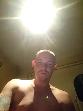 Snapshot of piercingpik chatting on 6, 8, 2026 piercingpik online show from 6, 8, 2026