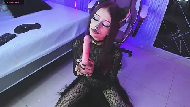 Snapshot of chloe_jacksonn chatting on 10, 10, 2025 chloe jacksonn online show from 10, 10, 2025