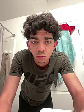 Snapshot of Ryan_12xX chatting on 17, 11, 2025 Ryan 12xX online show from 17, 11, 2025