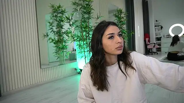 EmmaBlanco online show from 2, 12, 2025