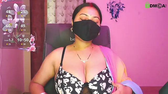 SassyWildCouple online show from 17, 7, 2026
