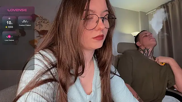 Snapshot of wwow_meow chatting on 4, 11, 2025 wwow meow online show from 4, 11, 2025