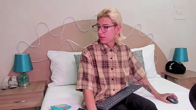 Enrrixxx  online show from 3, 11, 2025