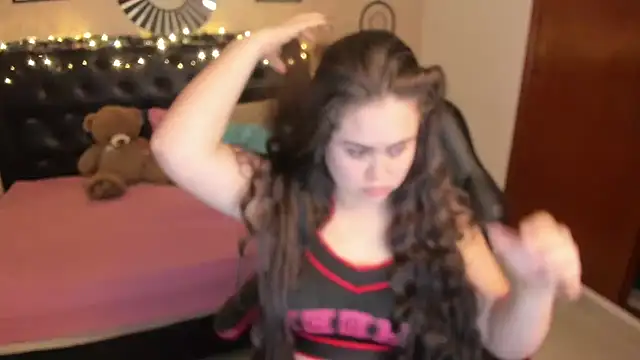 LolaVillalobos online show from 3, 12, 2025