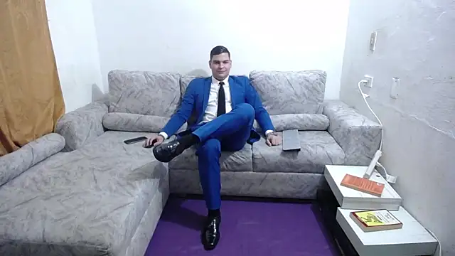 Victor Maitland online show from 7, 5, 2026