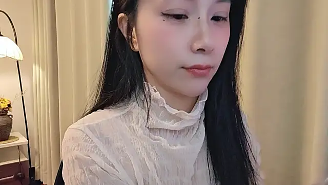 Snapshot of shanshan303 chatting on 10, 11, 2025 shanshan303 online show from 10, 11, 2025