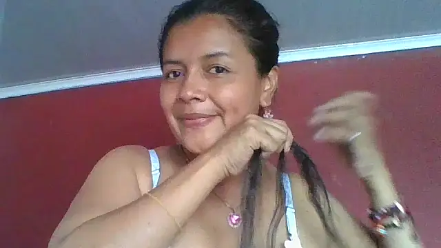 DianaOchoa  online show from 5, 8, 2026