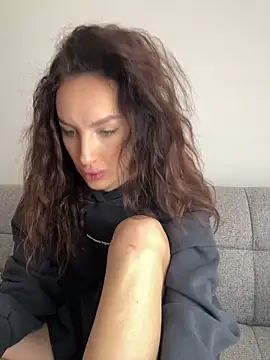 goodgirldevil online show from 13, 11, 2025