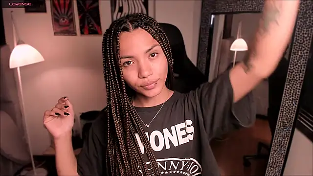 Snapshot of Nati____ chatting on 30, 9, 2025 Nati online show from 30, 9, 2025