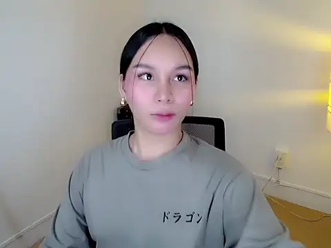 holly tabby online show from 7, 1, 2026